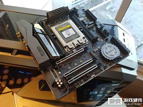 不愧是妖厂！华擎发布首款mATX小板设计的X399主板