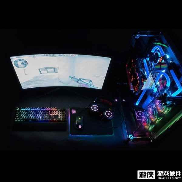 Tt发布全新EDGE RGB“挑战者”！采用超耐久机械轴