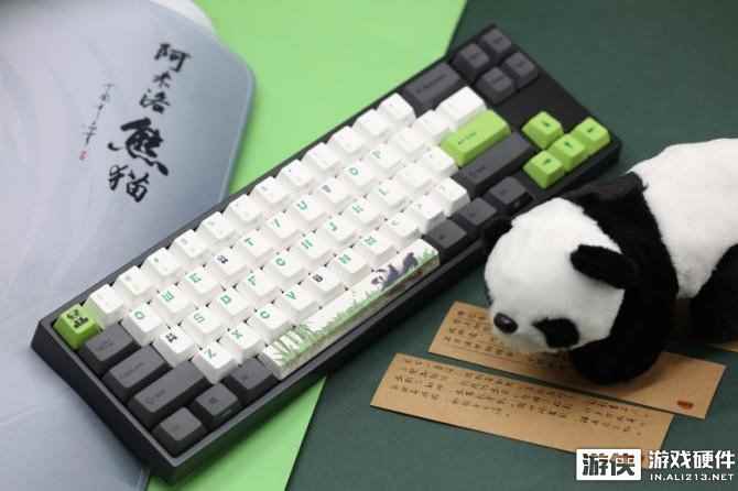 国宝主题，阿米洛发布手绘熊猫主题机械键盘
