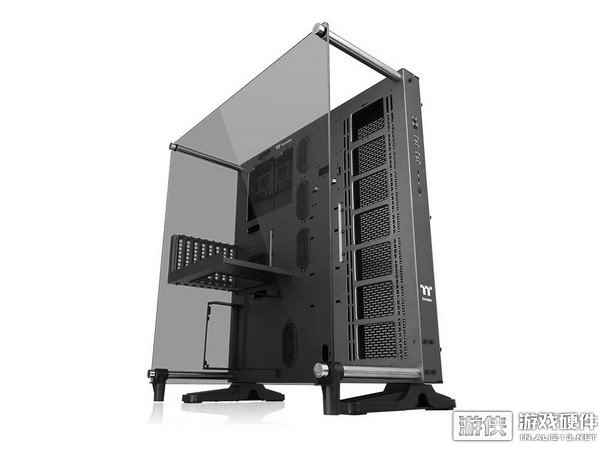 TT发布新款Core P5 TG Ti机箱！连主板都能换方向