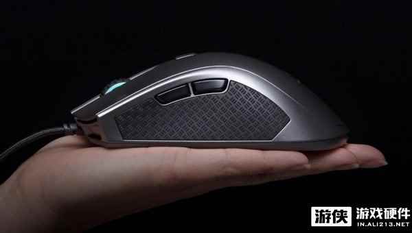 金士顿HyperX发布Pulsefire FPS Pro“逆火”专业版