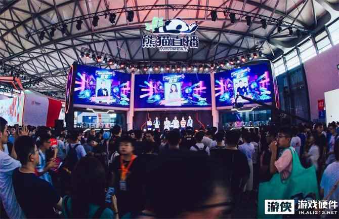 IG、RNG与王思聪全都有！2018ChinaJoy 熊猫嗨翻天！