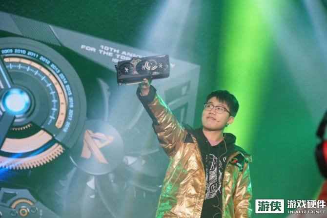 经典与科技碰撞之美！CGU 2018九段卡皇耀世登场