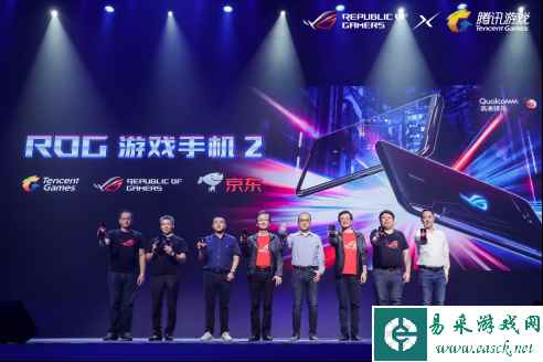 “天生BUFF”竞力狂飙  ROG 2019新品发布会