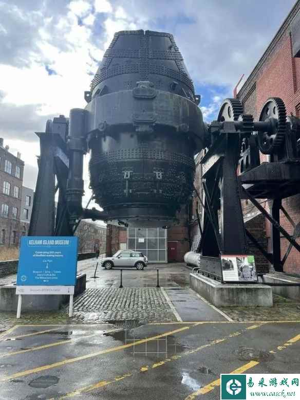 太平洋章鱼、驯鹿、钟塔！大到超乎你想想的39个巨物