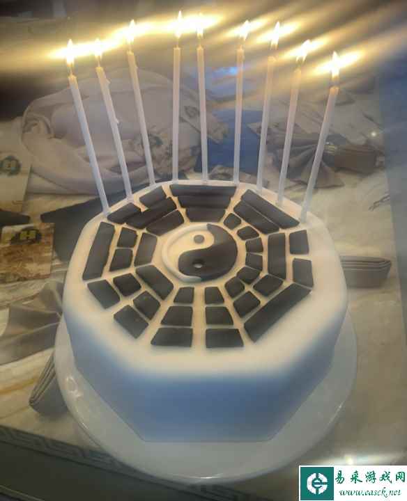 《哈利波特》作者JK罗琳晒太极蛋糕！网友:老阴阳人了