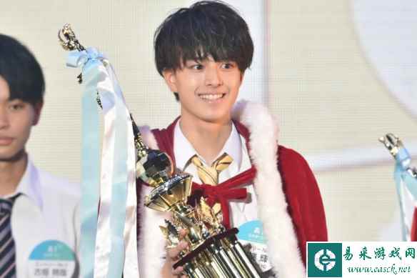 对来打 奥特曼有兴趣吗？日本最可爱 最帅气的高一生