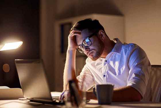 习惯了做夜猫子？仅不到4%的年轻人表示自己不熬夜