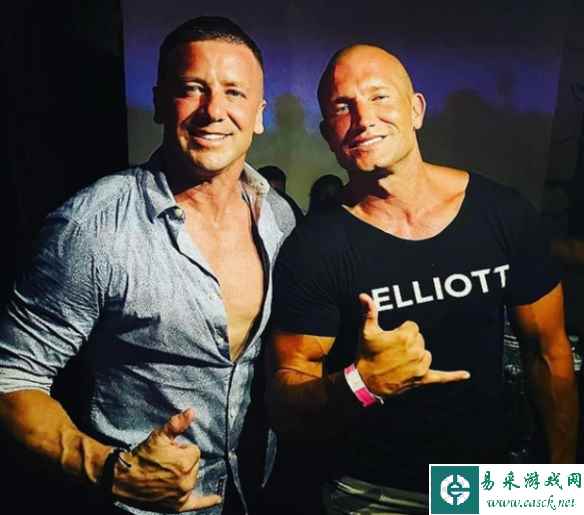 美国一老板对员工提出奇葩要求 练不出6块腹肌就解雇