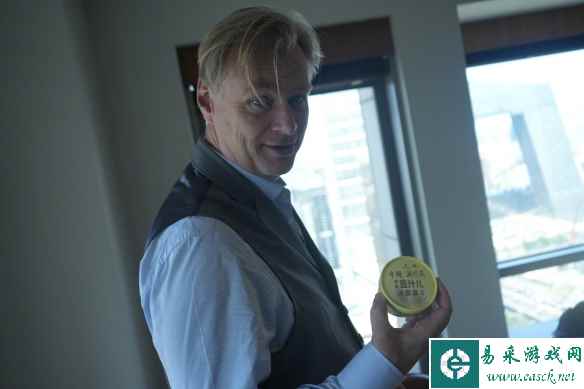 儿子拍诺兰北京行 打卡“大裤衩”，吃豆汁儿冰淇淋！