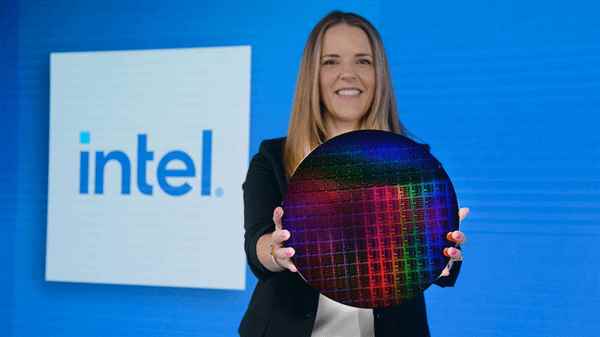 Intel预告三大至强:144个纯小核 功耗只需200W