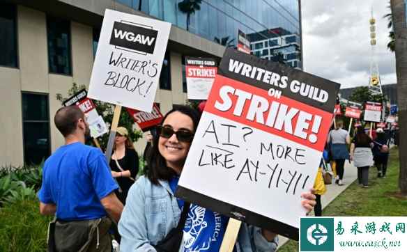美国编剧工会宣布罢工结束 新合约大大限制AI使用！
