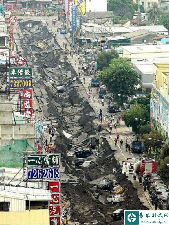 桥刚建好，河水改道了！26个让人欲哭无泪的灾害现场