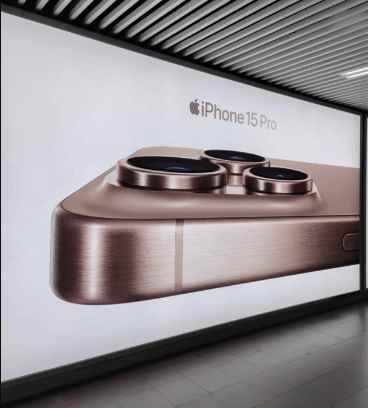 iphone 15摄像头被网友吐槽像燃气灶 客服:会反馈!