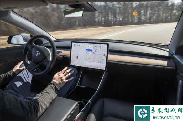 特斯拉自动安全驾驶 数据对比报告缺失近一年！