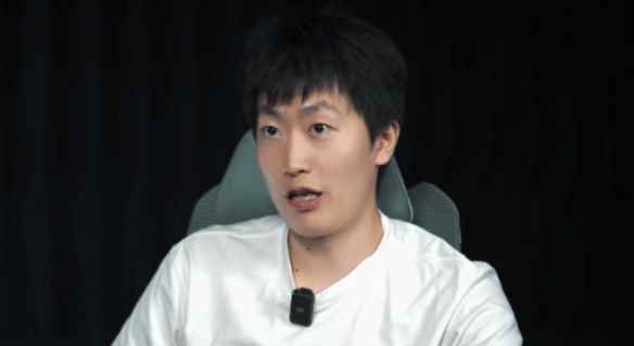 管泽元：成为职业电竞选手不易 需要超常的毅力与精神