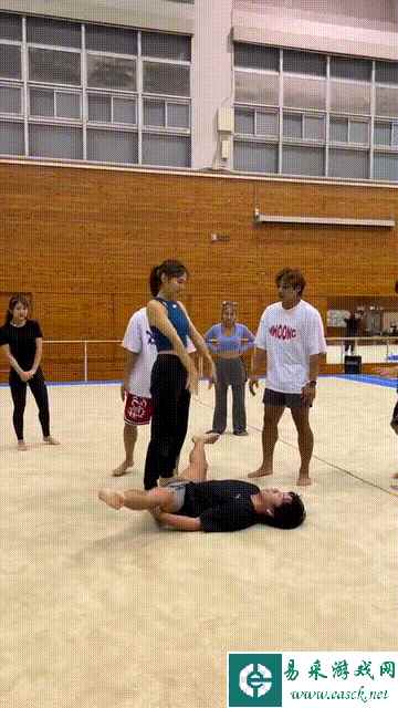 这么性感的衣服能过审？ 动图 这国产剧操作震碎我眼