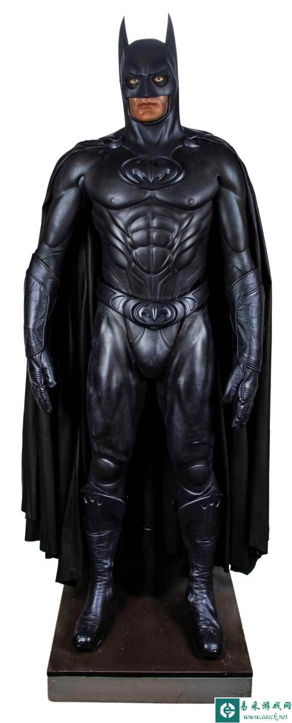 乔治克鲁尼穿过的《蝙蝠侠》战服被拍卖 已出价5万刀