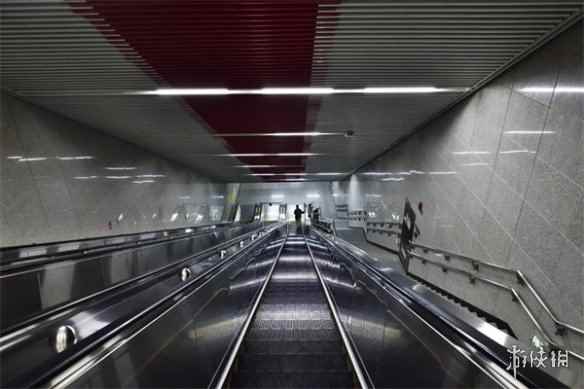 这是什么神仙公司!重庆女生上班坐14次扶梯获公司补贴