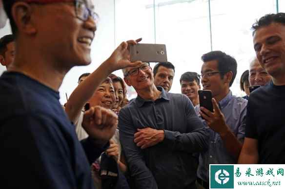 库克：中国对iPhone需求强劲 9月当季中国销量创纪录