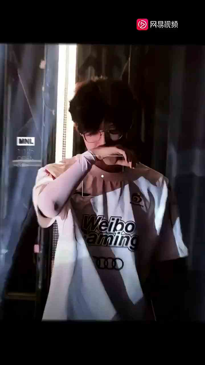 WBG战队服S13全球总决赛卫衣连帽、黑白可选 （1）