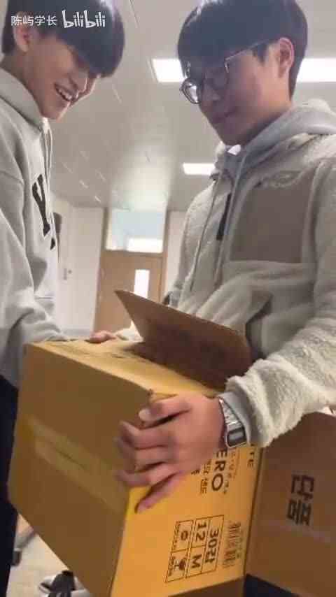 玩的挺花啊，肉肠差点无了