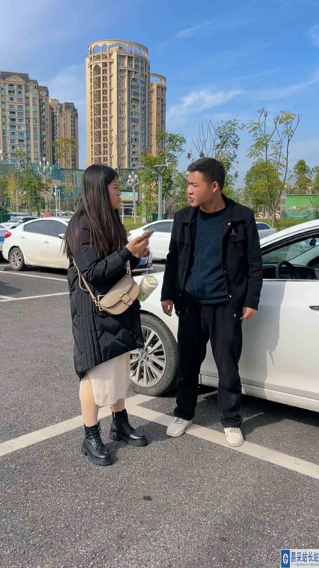 建议你以后换个铃声，不然后果很严重！