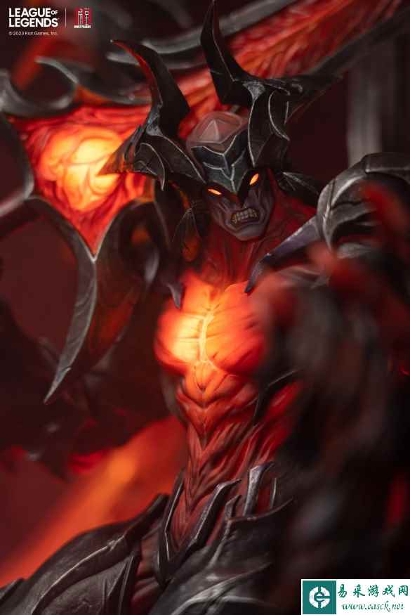 《英雄联盟》剑魔雕塑公布 燃烧的地狱恶火有点帅!