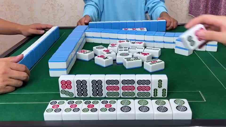 玩的就是出其不意，胆大心细，打的三家措手不及