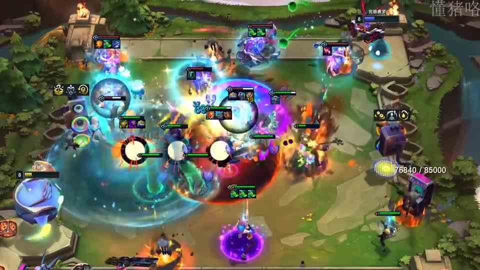 怕女警开不出大招，给她三把青龙刀