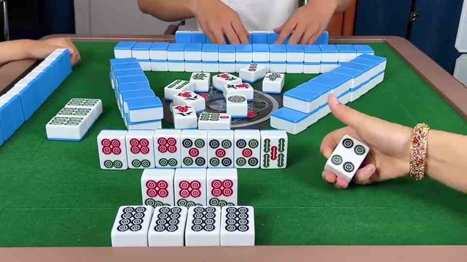 这牌打大不打小，你看看四杠多爽啊，确实干得漂亮