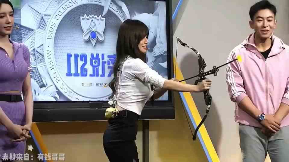 当王者英雄走进现实中能有多离谱，伽罗射箭爱了爱了