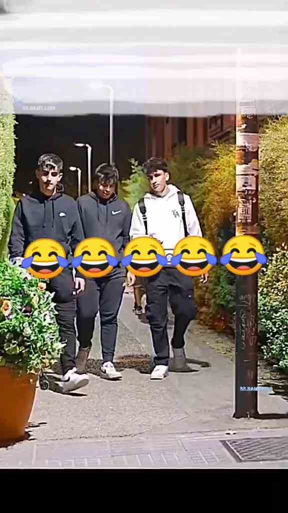 这操作也是没谁了 