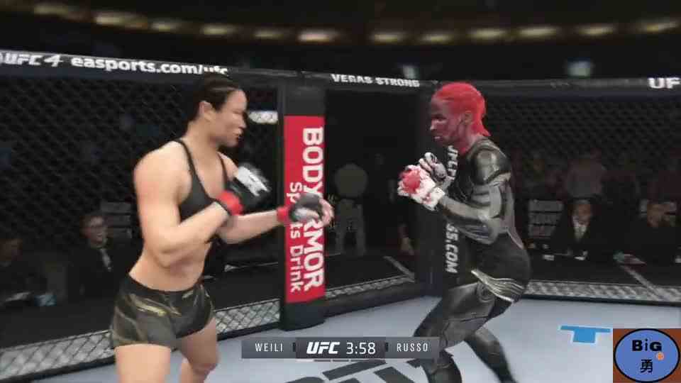 美国拳霸扬言自己功夫无敌，怎料惨遭张伟丽重拳猛砸KO！格斗游戏