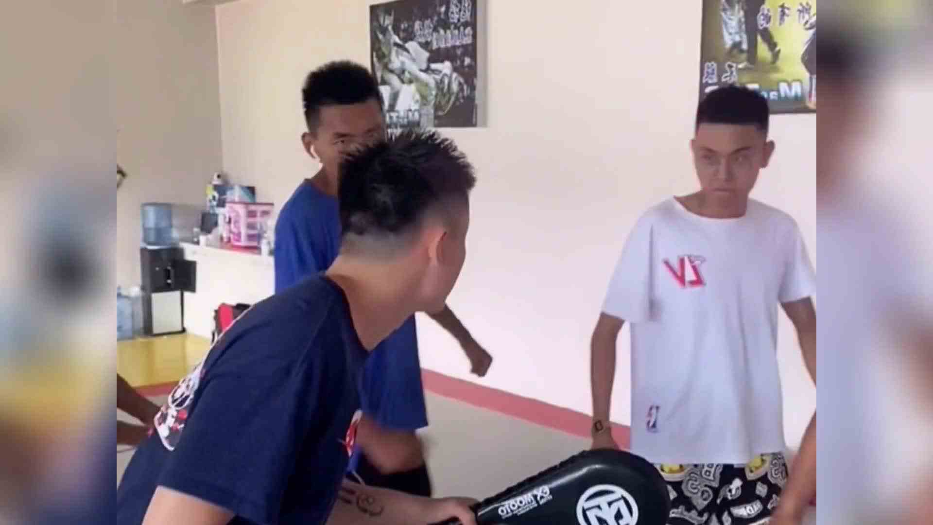 就怕神一样的队友