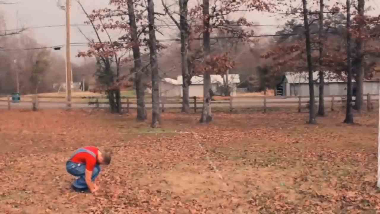  小伙误入了游戏世界，变身超级马里奥却被无限火力模式虐惨了！