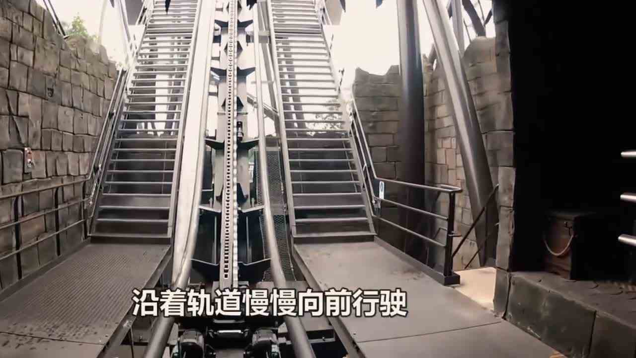 挑战进入怪物巨嘴，会被吃掉吗？第一视角带你去体验！