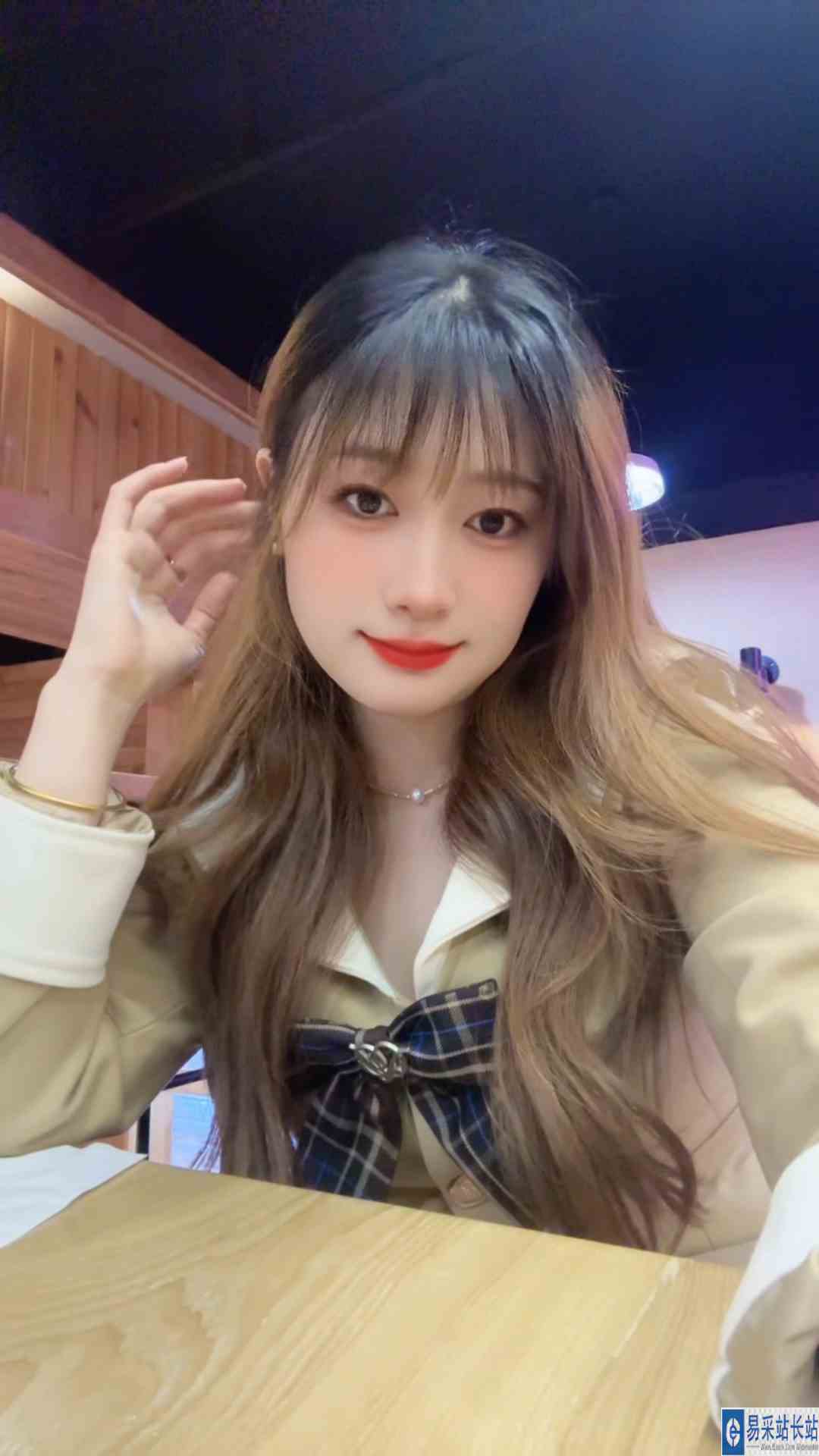 据说你也喜欢我呀嘿嘿！