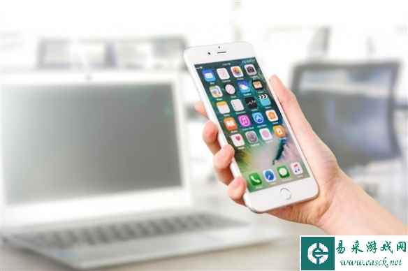 更加智能！苹果iOS 18将升级Siri：首次支持自然对话