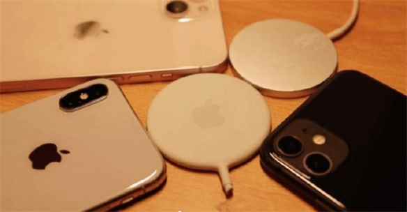 苹果MagSafe充电板早期形象曝光：橡胶外壳 设计复古