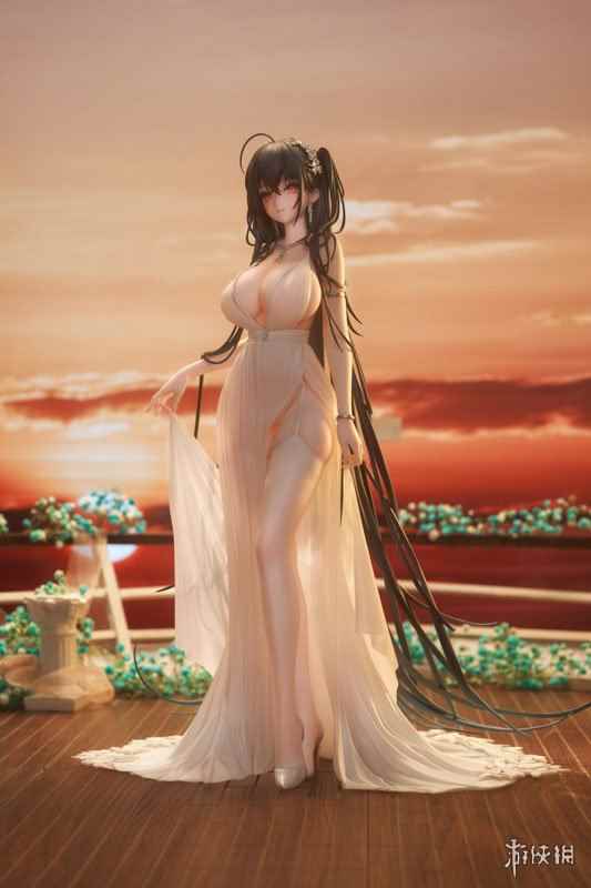 《碧蓝航线》大凤誓约潮风吸引手办 只能说大大大！