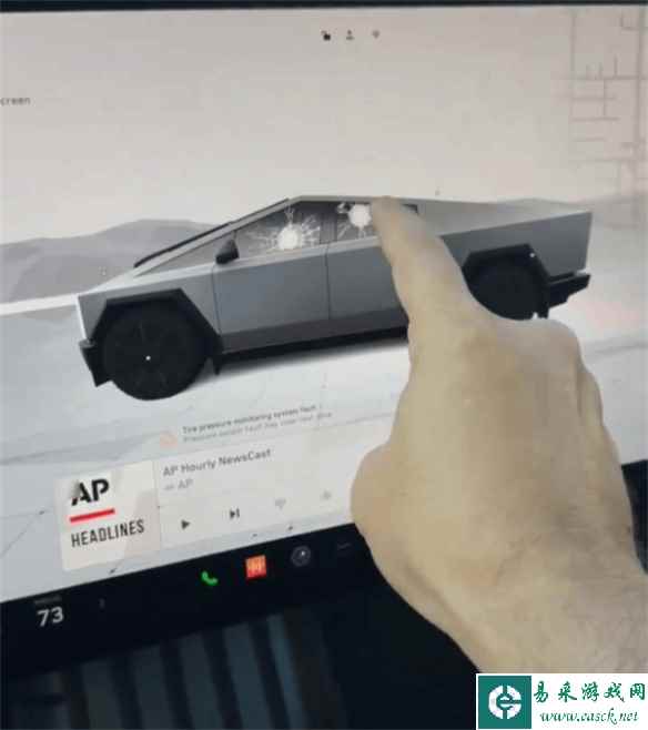 特斯拉赛博皮卡车机复刻"砸玻璃"名场面:为内置彩蛋