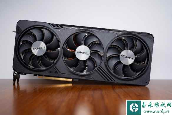 Super超能力加持，RTX 4070 SUPER 魔鹰再战未来