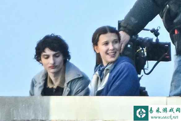 《怪奇物语》第五季新片场路透！小11 麦克亮相