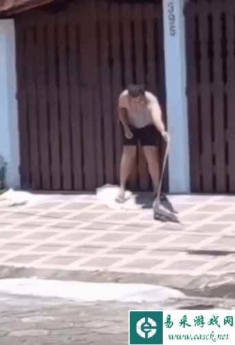 蓄力半天结果两秒都不到 动图 吃完火锅的第二天