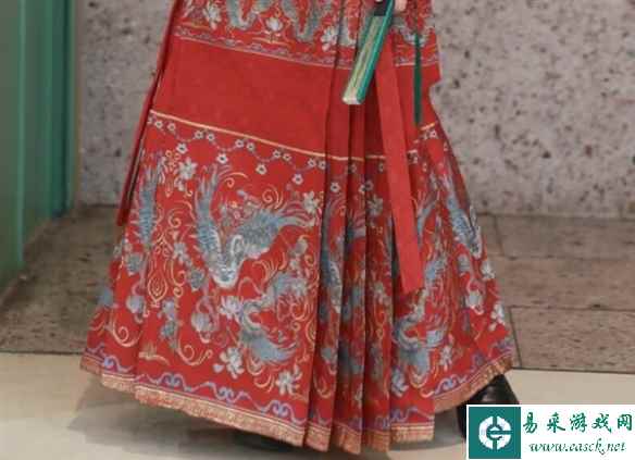 马面裙引领女性新中式潮流：众多明星纷纷爱上马面裙