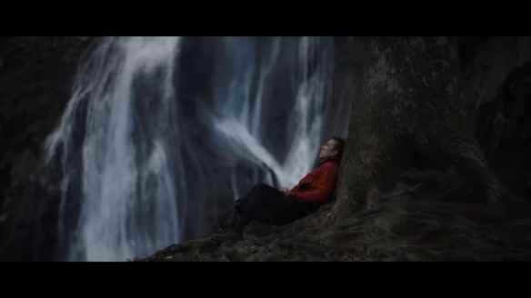 尼古拉斯·凯奇《世外桃源》曝预告 父子三人险中求生