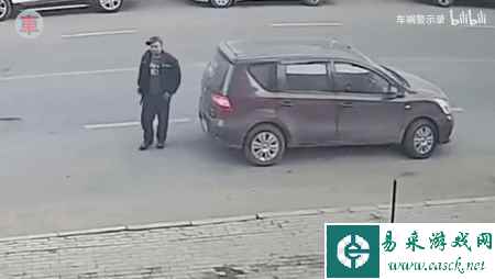 没给前辈倒过啤酒吧 动图 友谊的小船也滚下斜坡了