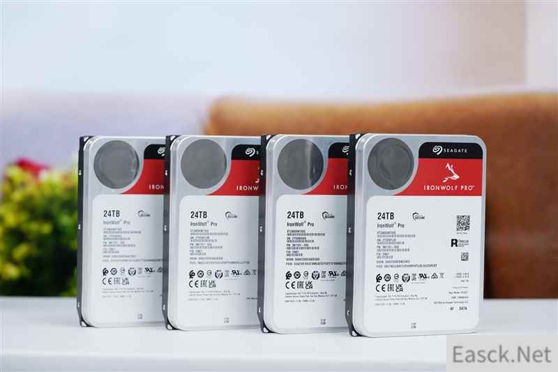 4块组近百TB NAS！希捷酷狼Pro 24TB硬盘评测：读写均超1000MB/s