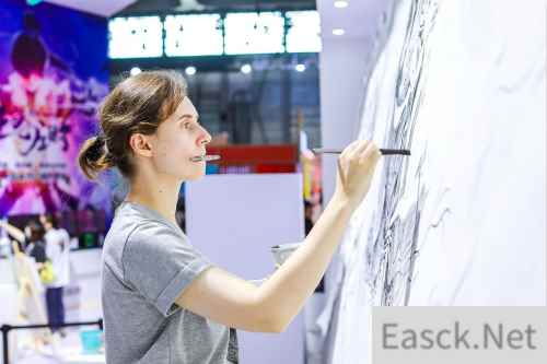 20年传奇热血巨制!乌克兰画家CJ现场描绘经典巨幅画卷